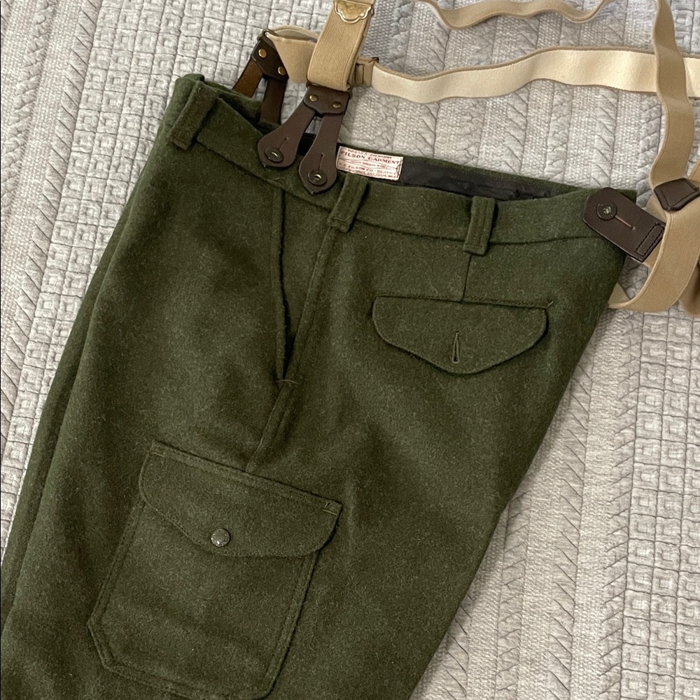 Filson Mackinaw Men’s Wool Hunting 40x28 Pants with Filson Suspenders